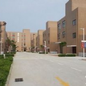 产业园全新厂房，免租一年，月租5元，售价1930元/平